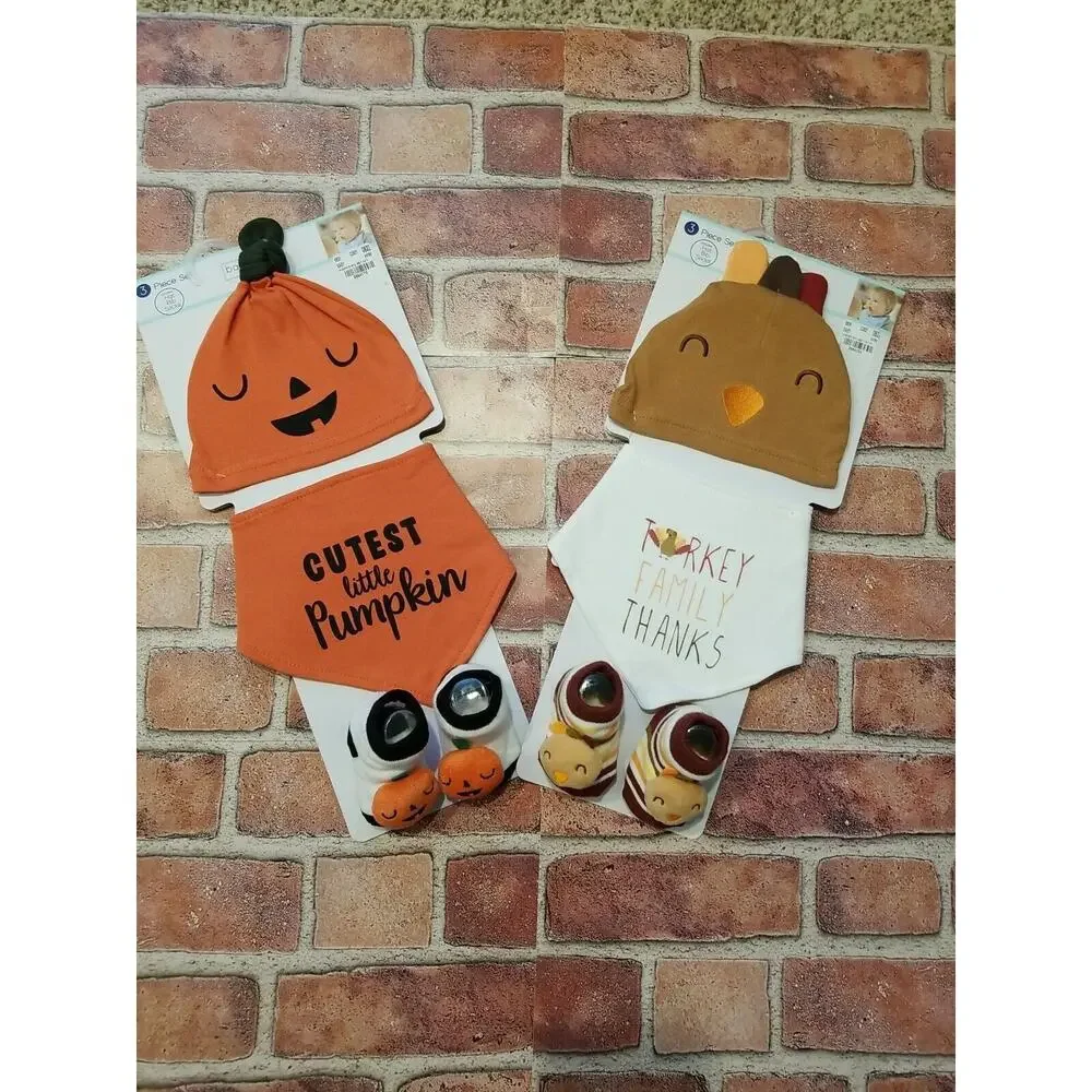 Halloween & Thanksgiving Baby 0-12mon 3‎ Piece Set Hat Bib Socks Lot of 2